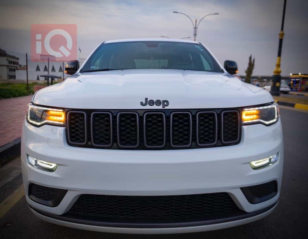 جیپ گراند شیرۆکی